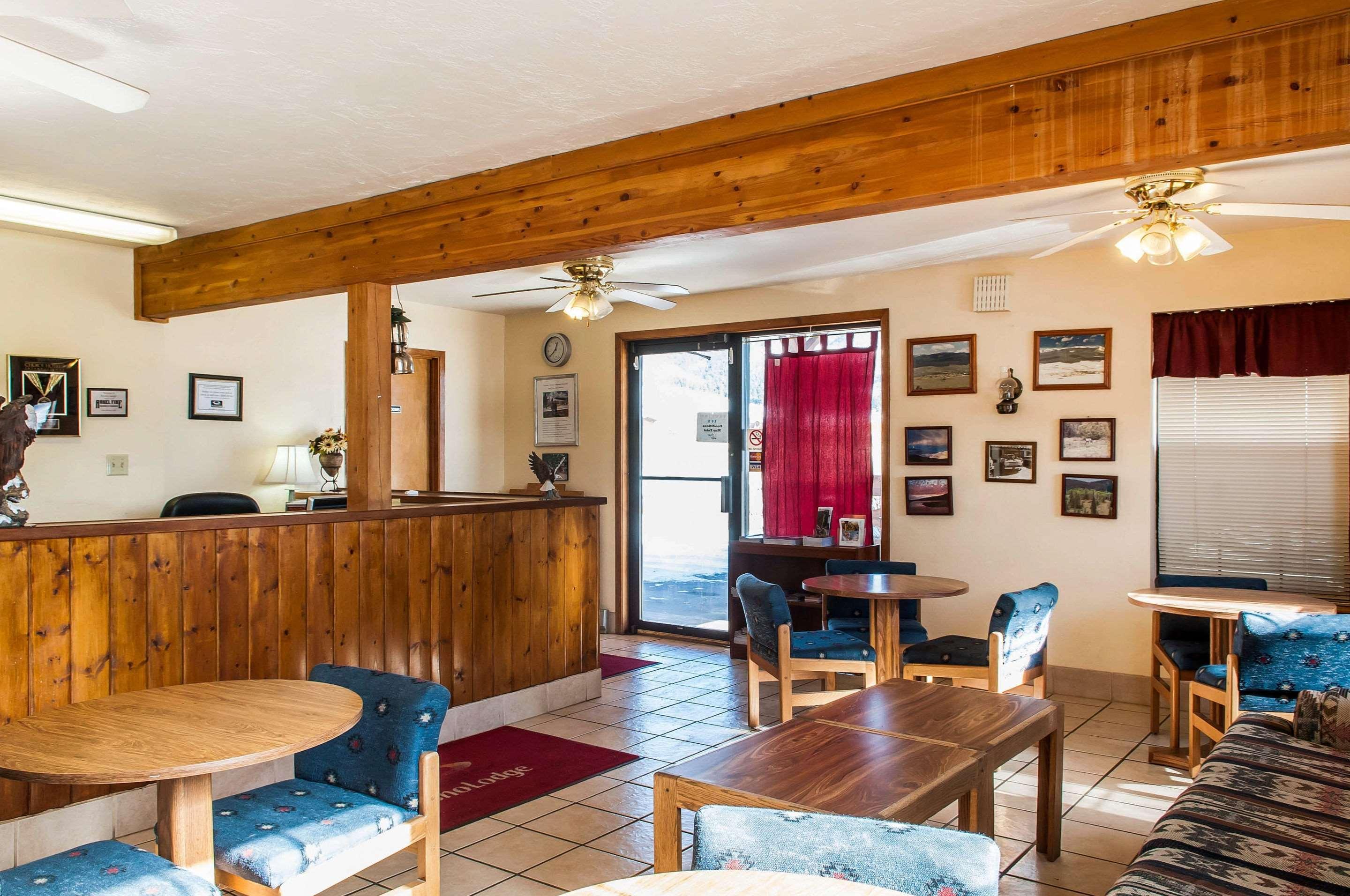 Econo Lodge Eagle Nest Kültér fotó