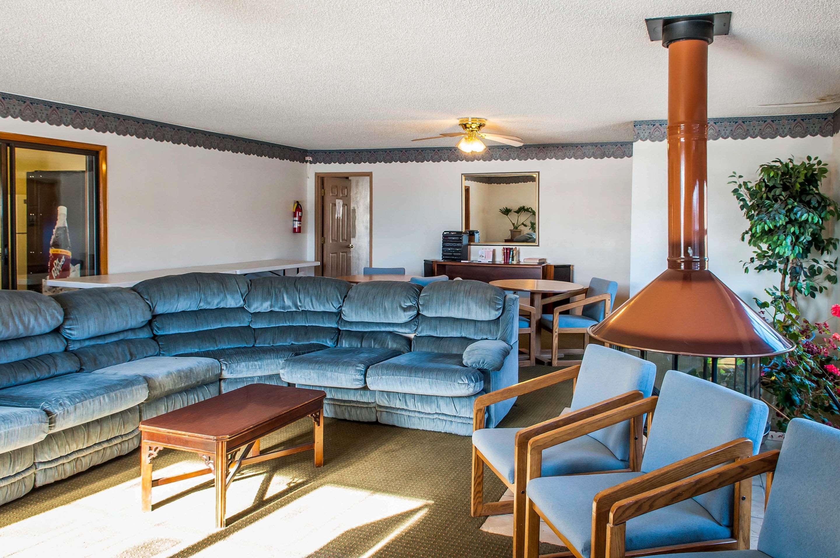 Econo Lodge Eagle Nest Kültér fotó