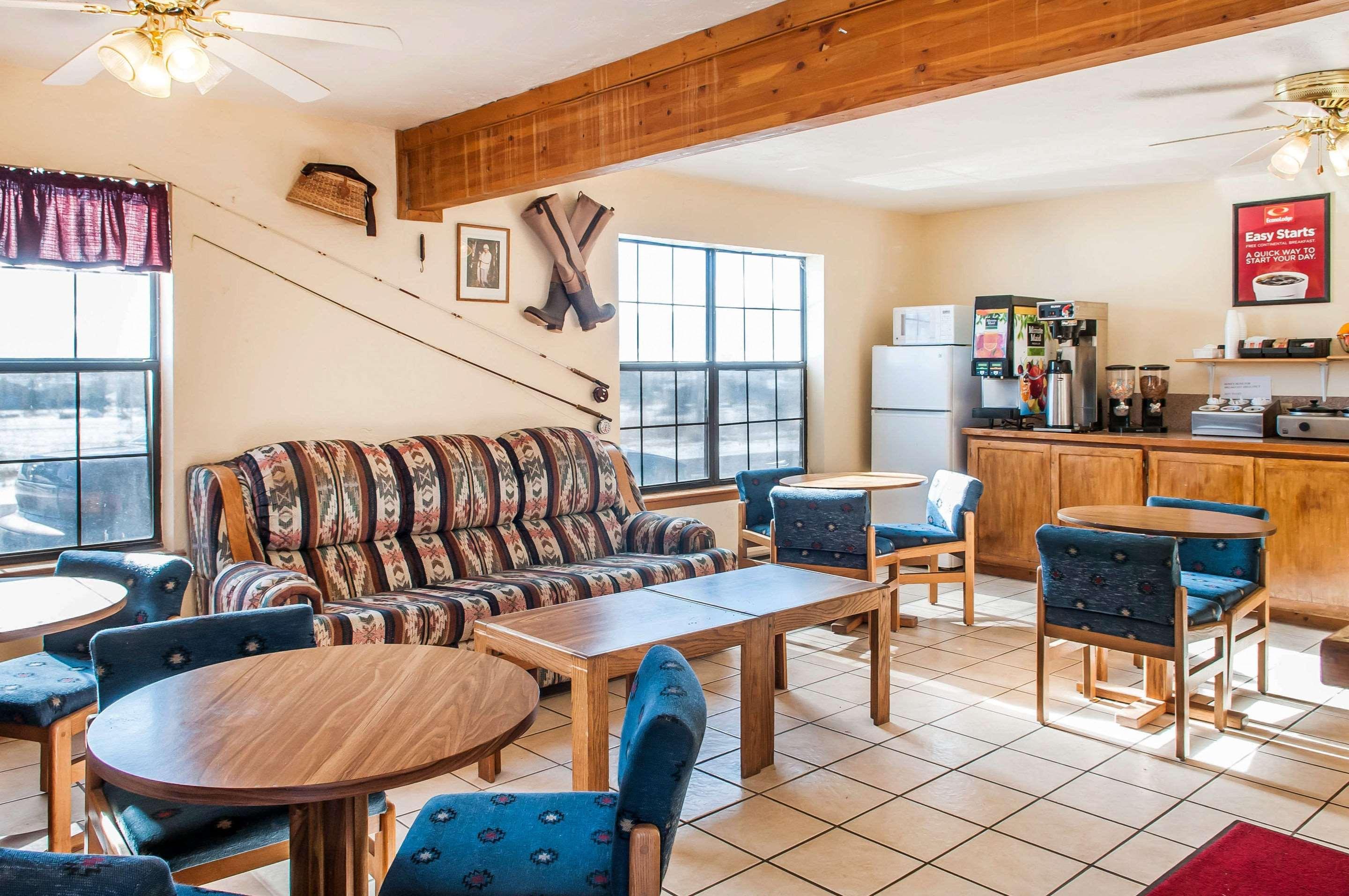 Econo Lodge Eagle Nest Kültér fotó