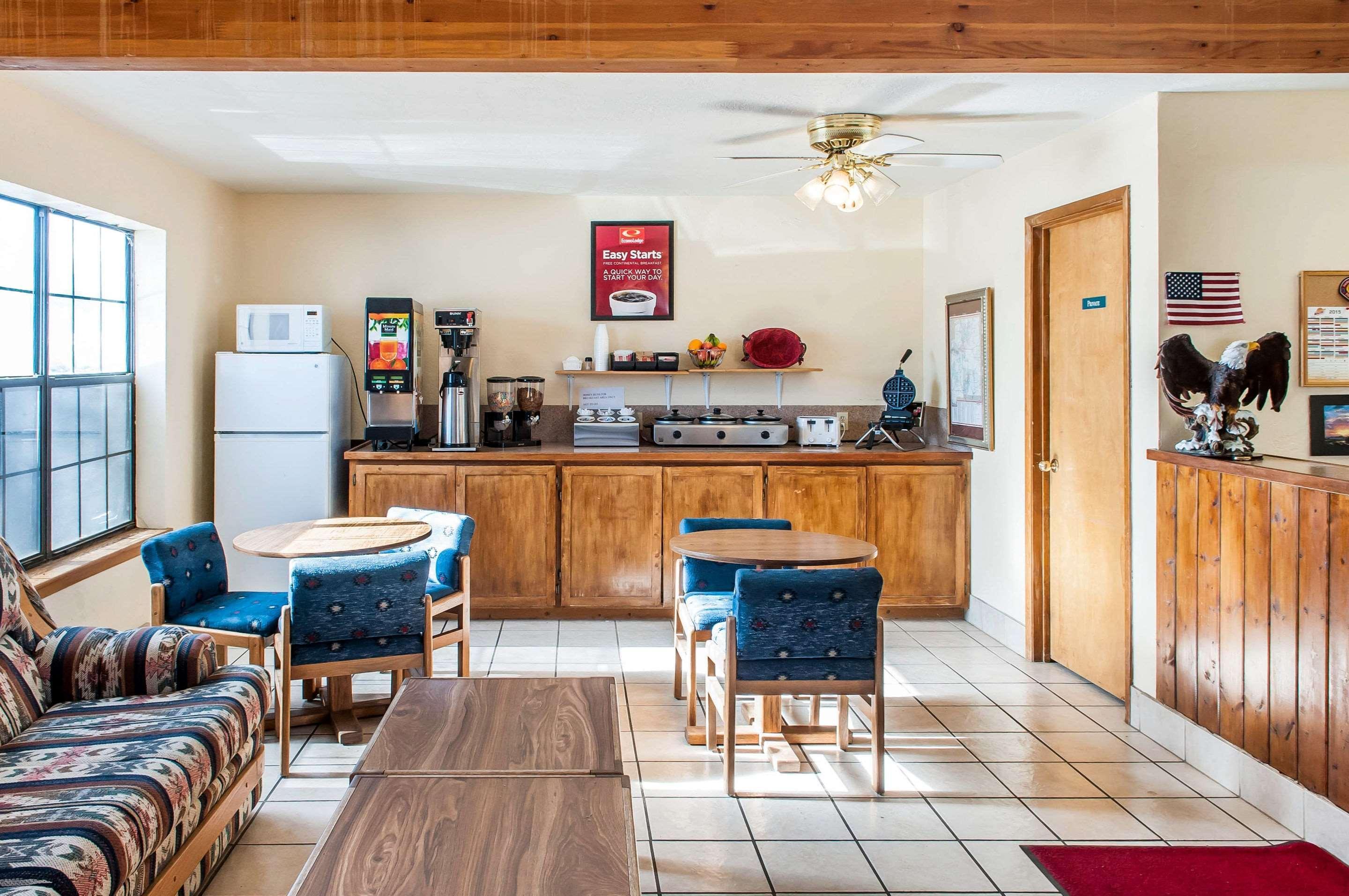 Econo Lodge Eagle Nest Kültér fotó