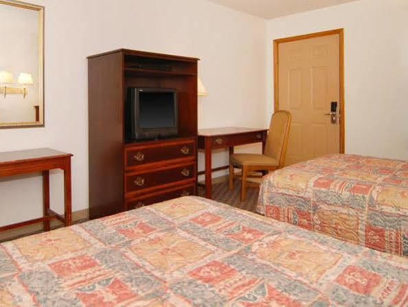 Econo Lodge Eagle Nest Kültér fotó
