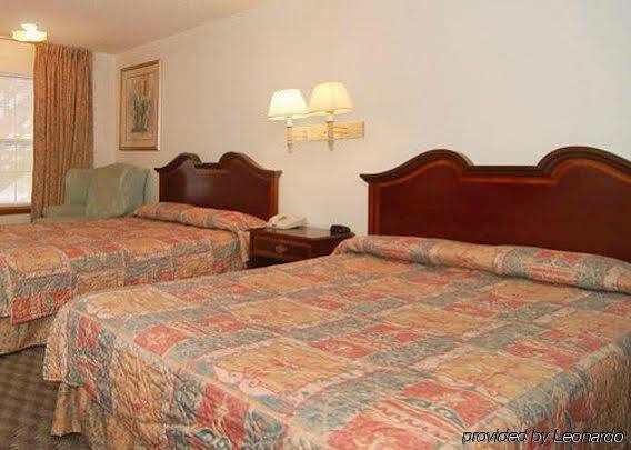 Econo Lodge Eagle Nest Kültér fotó